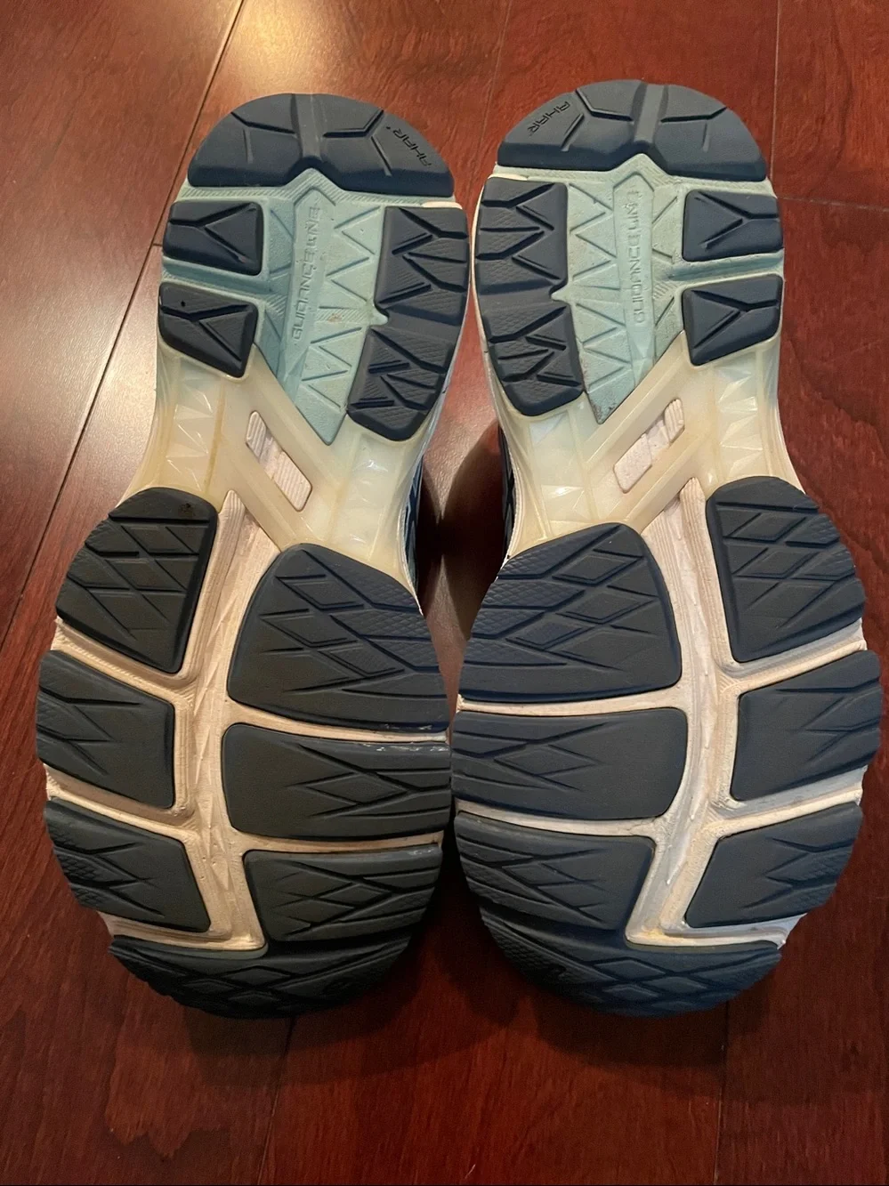 Asics sneakers women’s